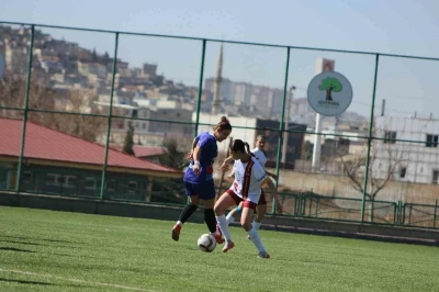 Kayseri Kadın FK farklı kazandı

