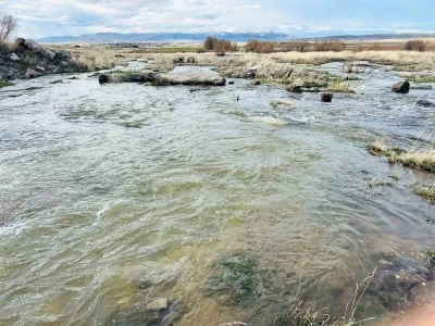 Kayseri&rsquo;nin bir il&ccedil;esinde baharın habercisi dere suları akmaya başladı
