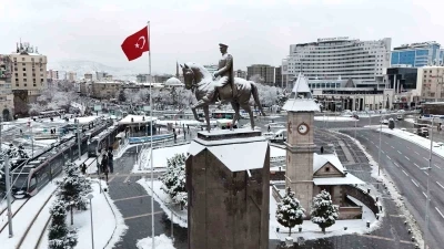 Kayseri&rsquo;nin en soğuk yeri Tomarza oldu
