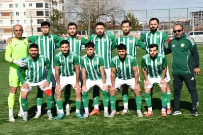 Kayseri Şekerspor şampiyonluk ma&ccedil;ına &ccedil;ıkıyor
