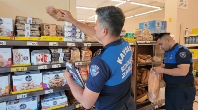 Kayseri zabıtasından zincir marketlere denetim
