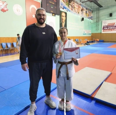 Kayserili sporcular Aksaray&rsquo;dan 2 madalya ile d&ouml;nd&uuml;
