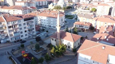 Kayyımzade camisi geçen iki yüz yıla rağmen tüm ihtişamıyla ayakta duruyor
