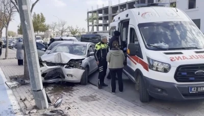 Kaza yapan sürücü telefonda &quot;ben ne yapacağım&quot; dedi, şok geçirdi
