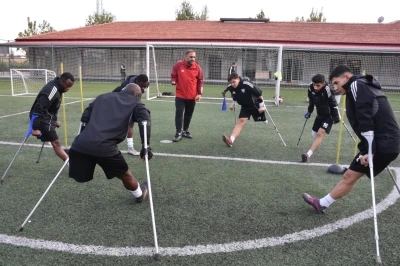 Kazada engelli oldu, futbolla hayata döndü
