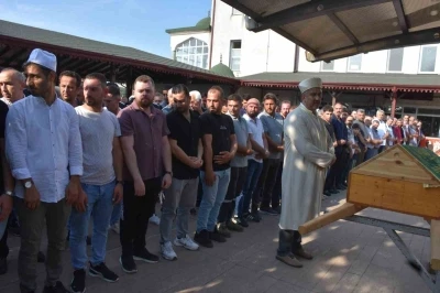 Kazada hayatını kaybeden motosiklet sürücüsü son yolculuğuna uğurlandı
