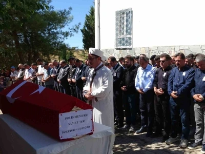 Kazada hayatını kaybeden polis memuru son yolculuğuna uğurlandı
