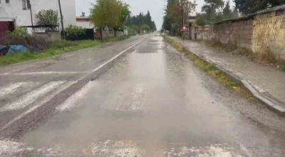 Kazaların eksik olmadığı yola muhtar ve yaralı vatandaş &ccedil;&ouml;z&uuml;m istedi
