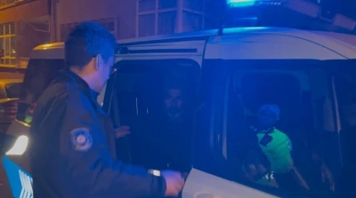 Kazaya karışan alkoll&uuml; s&uuml;r&uuml;c&uuml;n&uuml;n savunması: "Hastamız vardı, biraz acil hareket etmemiz gerekiyordu"
