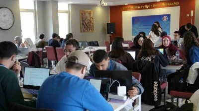 KB&Uuml;&rsquo;de web ve mobil projeler i&ccedil;in hackathon d&uuml;zenlendi
