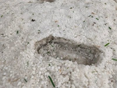 Ke&ccedil;i&ouml;ren&rsquo;de dolu yağışı etkili oldu
