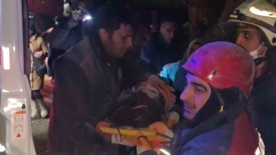 Kedi sesi sandı, bir &ccedil;ocuğun hayatı 40 saat sonra kurtarıldı
