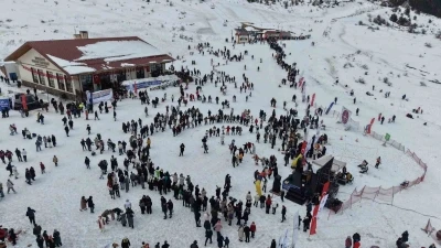 Keltepe Kayak Merkezinde kayak sezonu 50 g&uuml;n s&uuml;rd&uuml;

