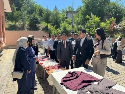 Kemah&rsquo;da Hayat Boyu &Ouml;ğrenme Şenliği Sergisi a&ccedil;ıldı
