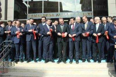 Kemalpaşa Adalet Sarayı açılışını yapan Bakan Tunç: &quot;Türkiye genelinde 388 adliye sarayı var&quot;
