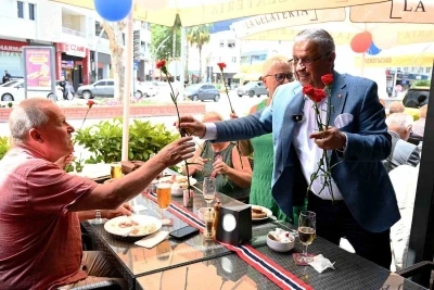 Kemer&rsquo;de Norve&ccedil; milli bayramı kutlandı
