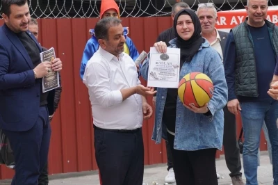 Kemeraltı&rsquo;nda gram altın &ouml;d&uuml;ll&uuml; basketbol etkinliği
