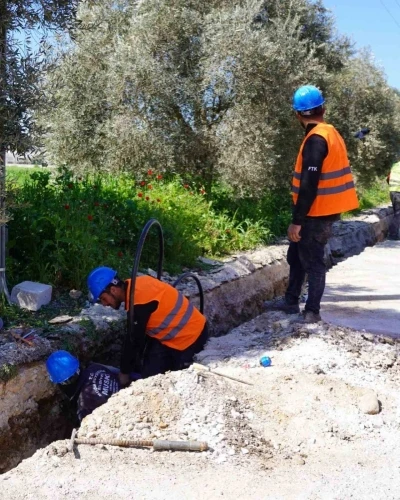 Kemikler mahallesinin i&ccedil;me suyu isale hattı yenilendi
