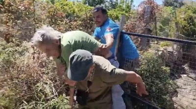 Kendini yakmak isteyen yaşlı kadın makilik alanı ateşe verdi
