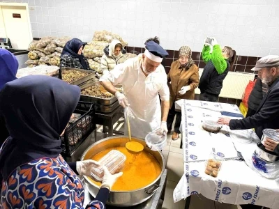 Kent Konseyi Kadın Meclisi&rsquo;nden iftar dayanışması
