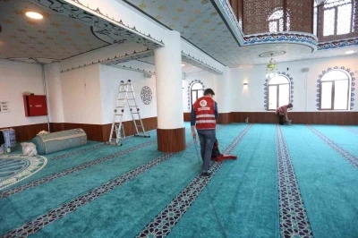 Kepez&rsquo;de camiler Ramazan&rsquo;a hazırlandı

