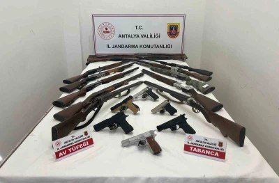Kepez&rsquo;de ruhsatsız 21 silah ele ge&ccedil;irildi
