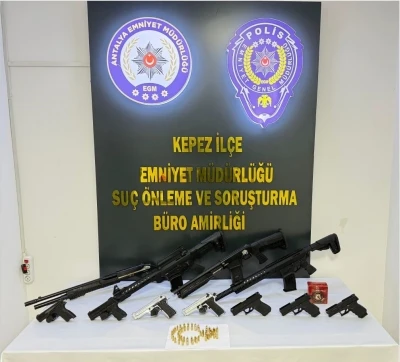 Kepez&rsquo;de şafak operasyonu: 11 adrese eş zamanlı baskın
