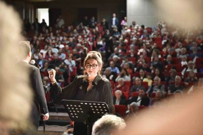 Kepez&rsquo;de Selami Şahin şarkılarıyla unutulmaz gece
