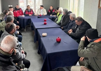 Kepez&rsquo;de yaşanan yoğun yağışlar nedeniyle mağduriyet yaşayan balık&ccedil;ılarla bir araya gelindi
