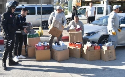 Kepez&rsquo;de yol ve kaldırımları işgal eden 18 işletmeye ceza
