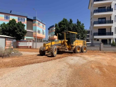 Kepez&rsquo;den Demirel Mahallesi&rsquo;nde  5 bin 170 metrelik sathi asfalt &ccedil;alışması
