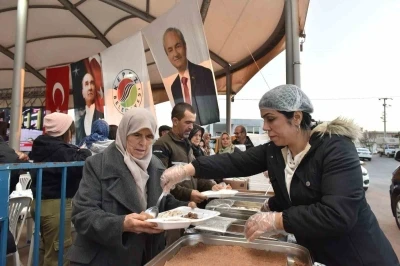 Kepez&rsquo;in iftar sofraları Başk&ouml;y ve Gaziler&rsquo;e kuruldu

