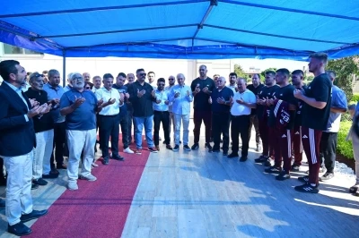 Kepez&rsquo;in pehlivanları dualarla Tarihi Kırkpınar&rsquo;a uğurlandı
