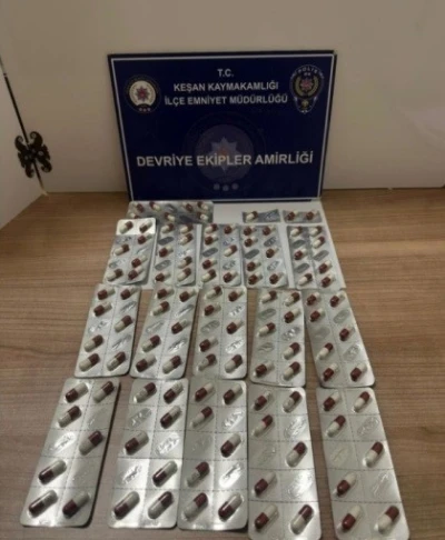 Keşan&rsquo;da bir ş&uuml;phelinin &uuml;zerinde 115 sentetik ecza ele ge&ccedil;irildi
