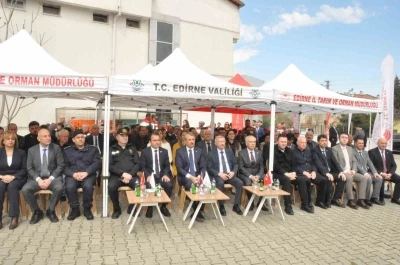 Keşan&rsquo;da &ccedil;ift&ccedil;iye y&uuml;zde 75 bakanlık destekli hibrit ay&ccedil;i&ccedil;eği tohumu dağıtıldı
