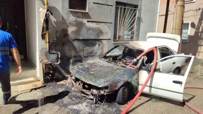 Keşan’da doğal gaz hattının yanındaki araç yangını korkuttu
