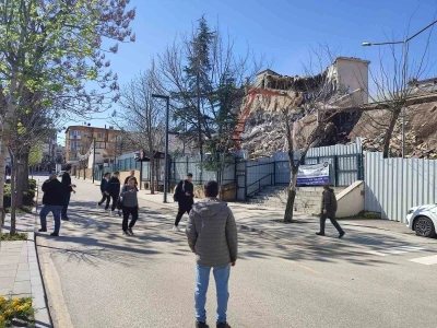 Keşan&rsquo;da tehlikeli yıkıma 160 bin TL ceza kesildi
