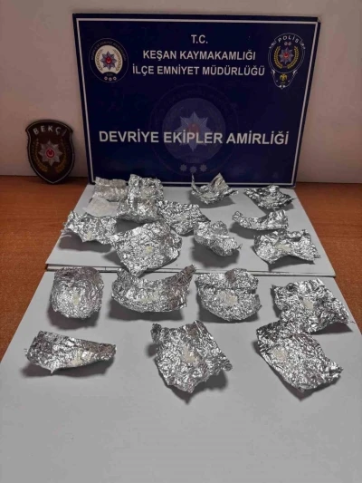 Keşan’da uyuşturucu ile yakalanan 2 şüpheli gözaltına alındı
