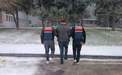 Kesinleşmiş 10&rsquo;ar yıl cezayla aranan 2 şahıs yakalandı
