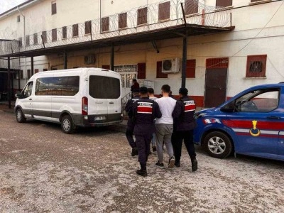 Kesinleşmiş 12 yıl cezayla aranan 2 şahıs yakalandı