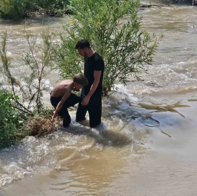 Kezer Çayı’nda akıntıya kapılan 3 çocuktan 2’si kurtarıldı