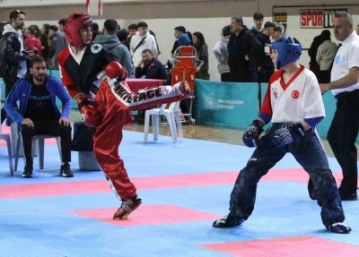 Kick Boks T&uuml;rkiye Birinciliğinin a&ccedil;ılış seremonisi yapıldı
