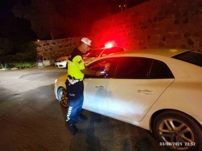 Kilis’te jandarma ekiplerinden alkol denetimi