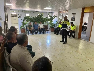 Kilis’te okul servis şoförlerine trafik eğitimi verildi
