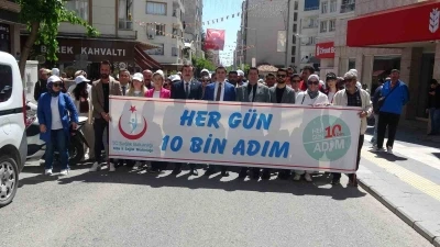 Kilis&rsquo;te "Sağlık İ&ccedil;in Hareket Et G&uuml;n&uuml;" kapsamında y&uuml;r&uuml;y&uuml;ş d&uuml;zenlendi
