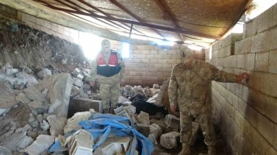 Kilis&rsquo;te toprak kayması: Ahır &ccedil;&ouml;kt&uuml;, 40 hayvan telef oldu
