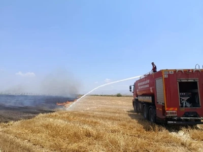 Kırıkhan&rsquo;da anız yangını yaşandı
