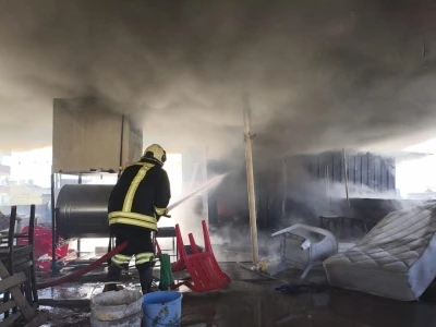 Kırıkhan’da evin çatı katı alevlere teslim oldu
