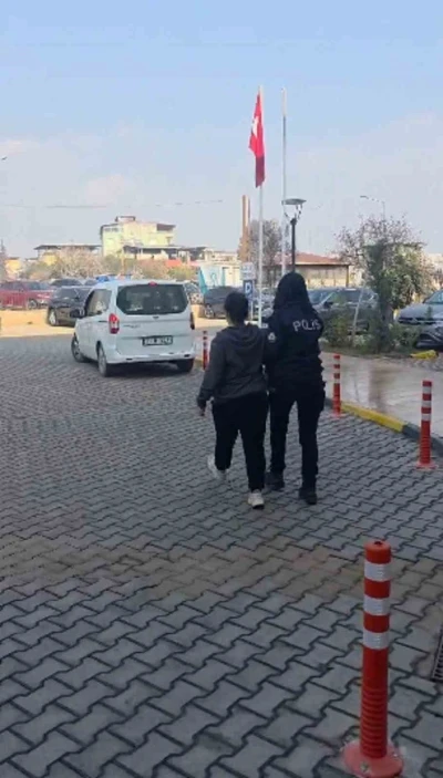 Kırıkhan&rsquo;da hapis cezasıyla aranan kadın yakalandı
