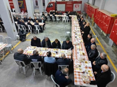 Kırıkkale Belediye Başkanı &Ouml;nal, itfaiye personeliyle iftar sofrasında buluştu
